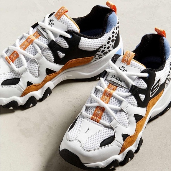 SOLD Skechers sneakers - Picture 2 of 7